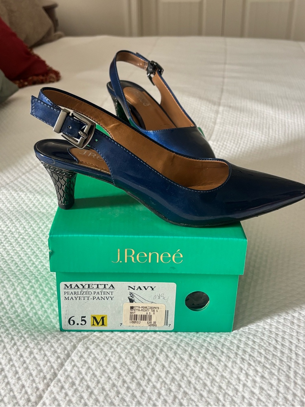 J.Renee Mayetta Navy Pearlized Patent Slingback Pumps Size 6.5 heel 2 1/4 inch